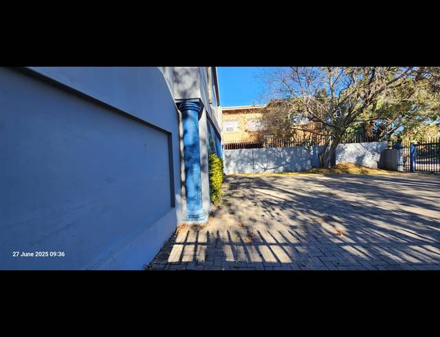 195M² BUSINESS FOR SALE IN BO-DORP